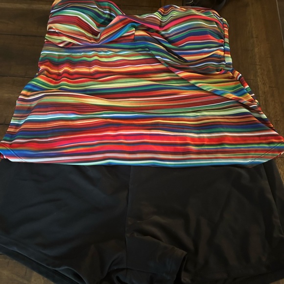 Bathing suit bundle - Picture 5 of 6